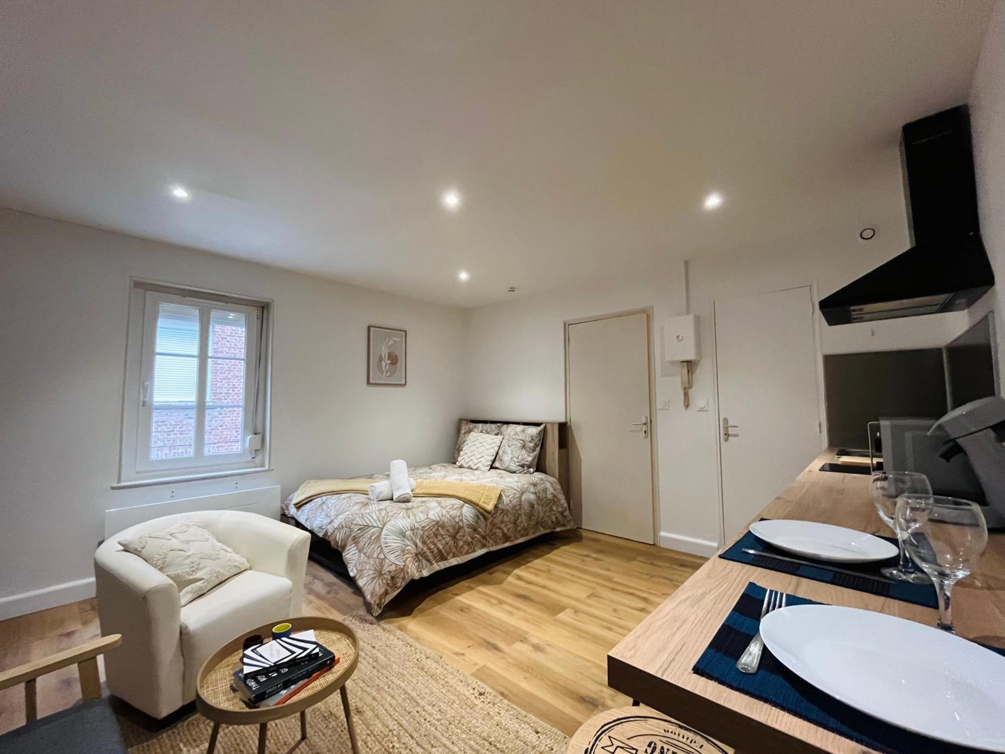 La Ruche Arrageoise - Parking Gratuit - Cozy - Grand Lit - Long Sejour Apartment Arras Exterior foto